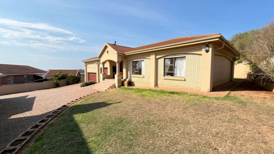 6 Bedroom Property for Sale in Hartenbos Heuwels Western Cape